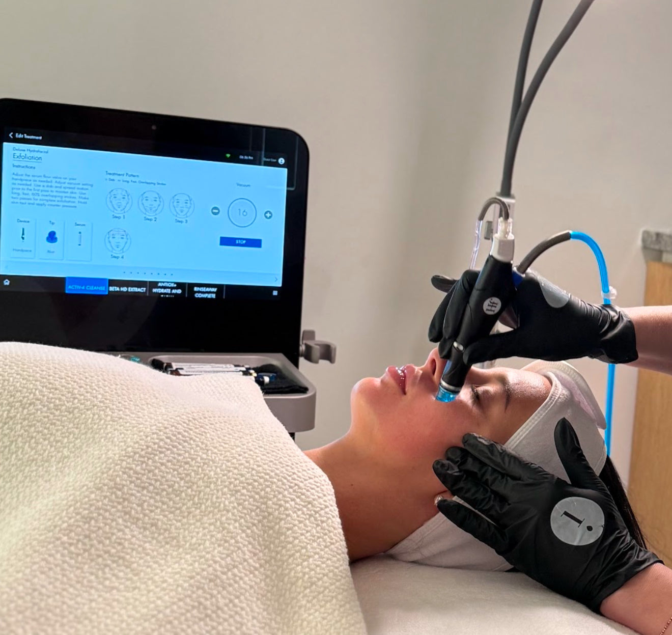 Signature HydraFacial