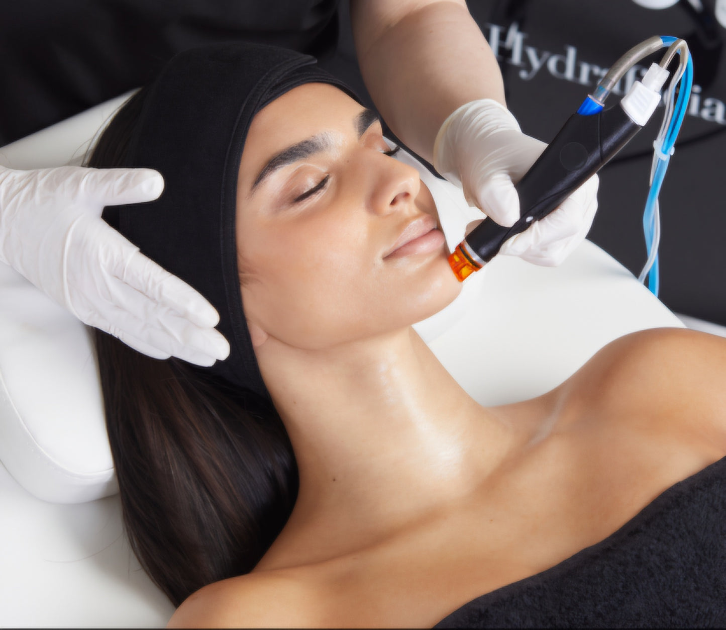 Deluxe HydraFacial with serum booster & LED light